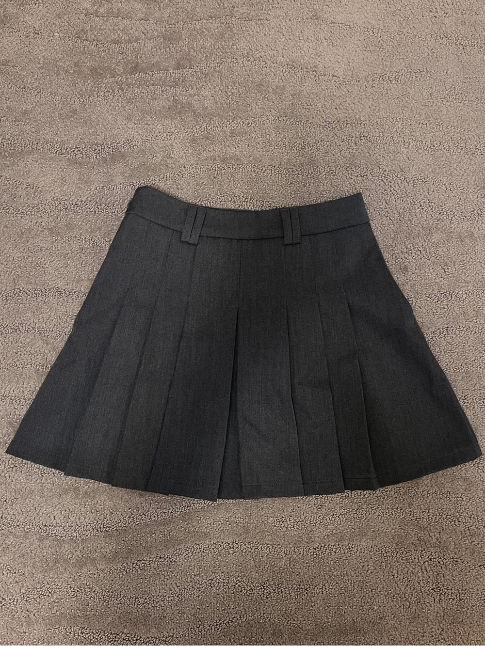 High-Waisted Grey Pleated Mini Skirt